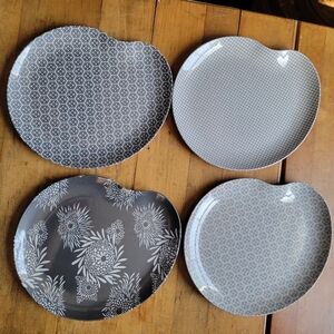 Set Of 4 Plates With Gray Scale Designs